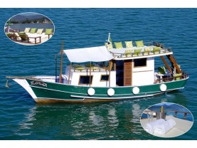 Barco Latitude | Passeios Privativos